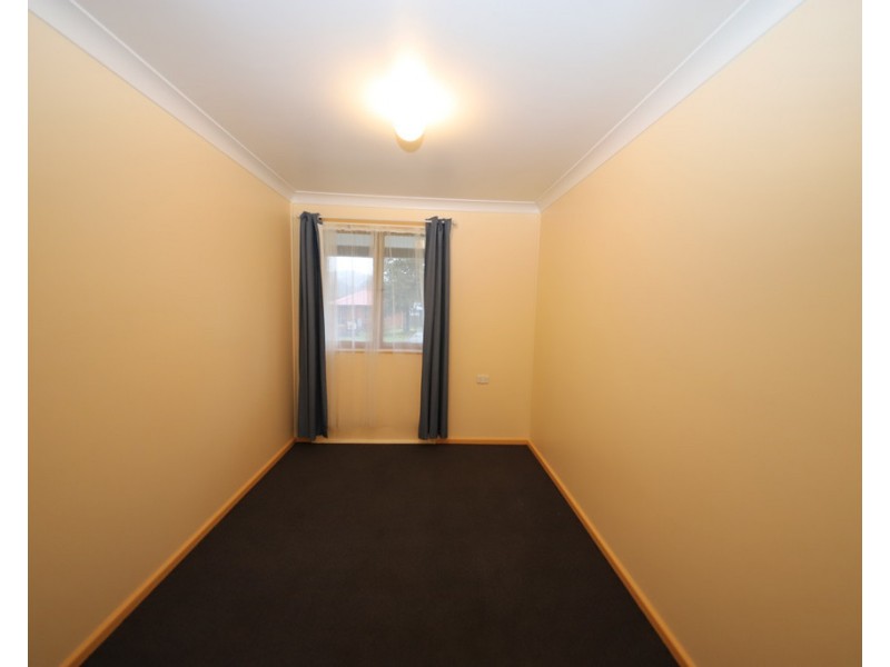 11 Hudson Street, Tumut NSW 2720