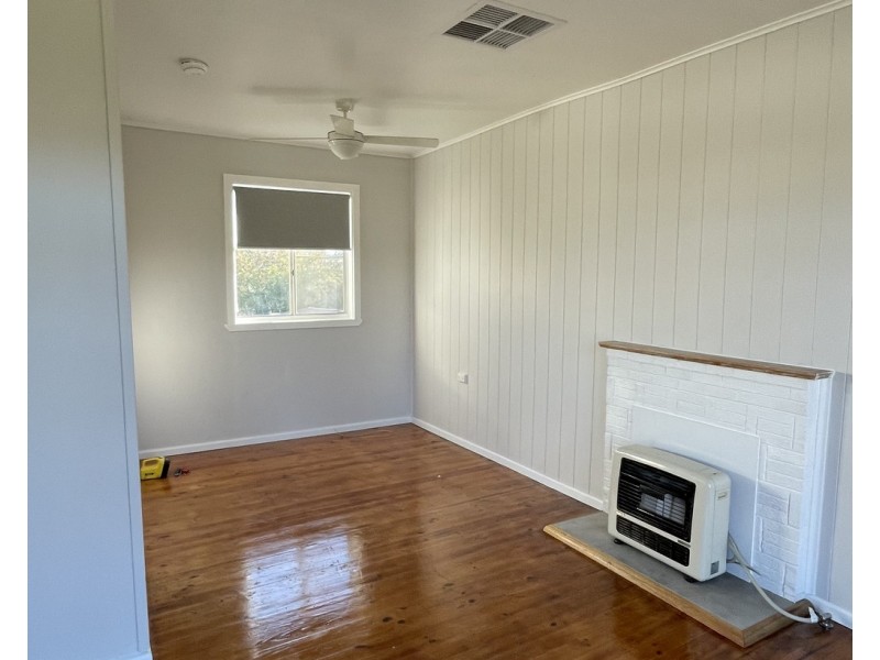 15 Colwell Street, Tumut NSW 2720