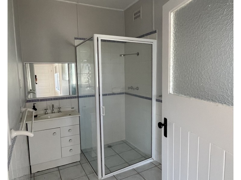 15 Colwell Street, Tumut NSW 2720