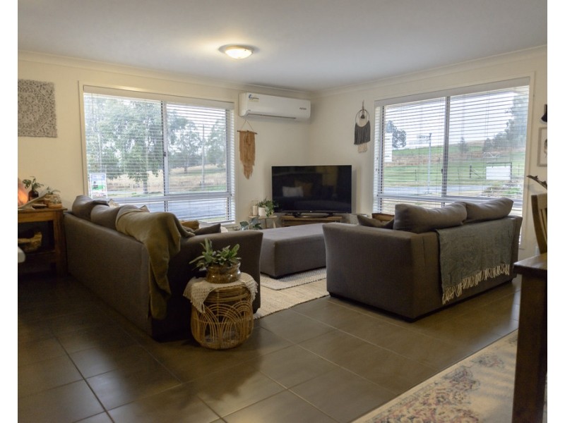 37 Lawson Drive, Gundagai NSW 2722