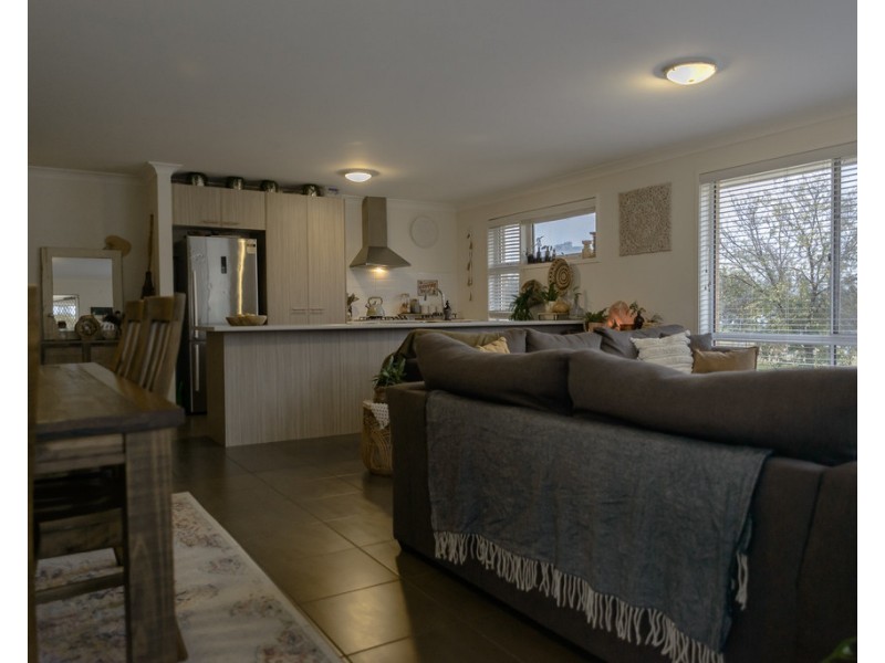 37 Lawson Drive, Gundagai NSW 2722