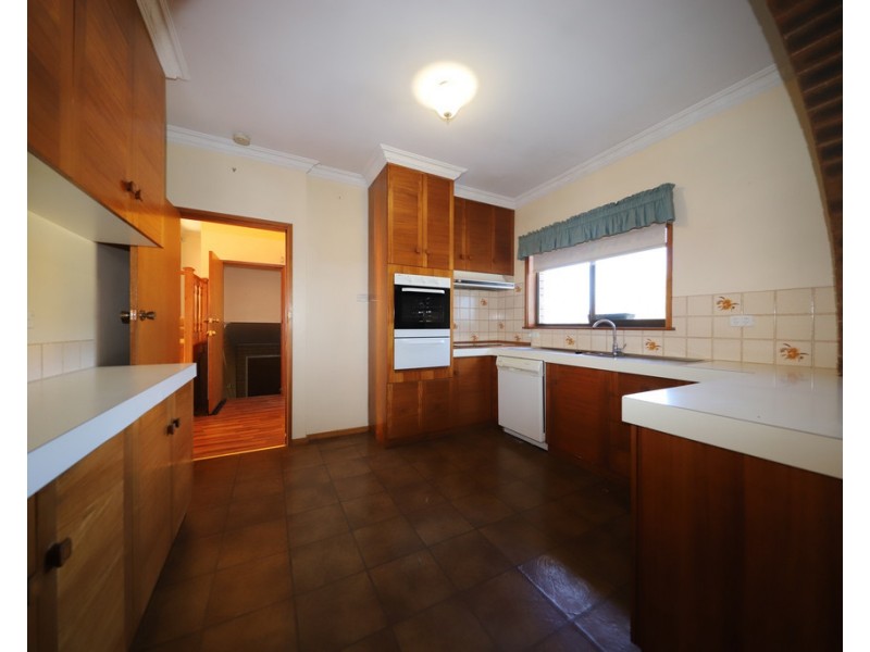 15 Ash Street, Batlow NSW 2730