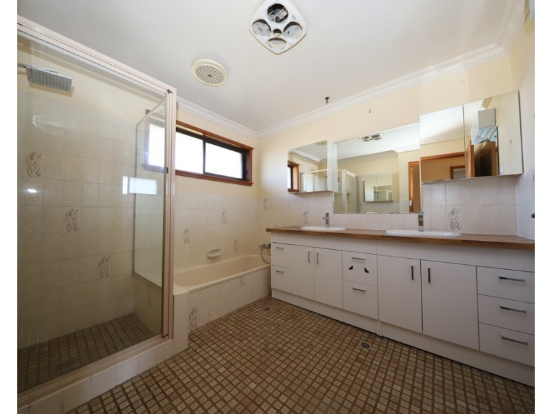 15 Ash Street, Batlow NSW 2730