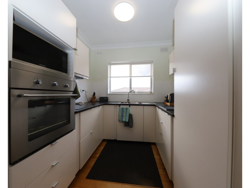 4 Crofton Avenue, Batlow NSW 2730