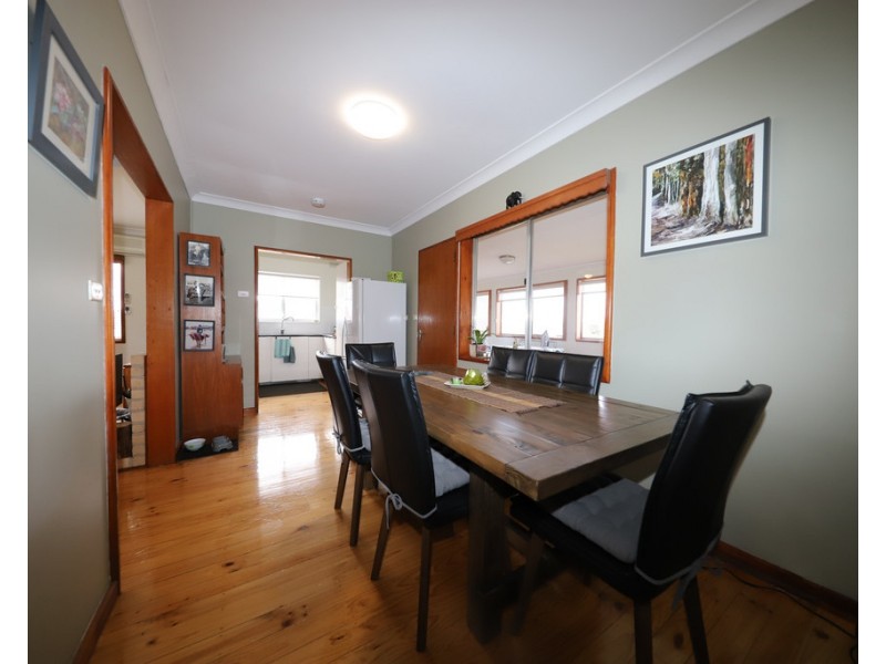 4 Crofton Avenue, Batlow NSW 2730