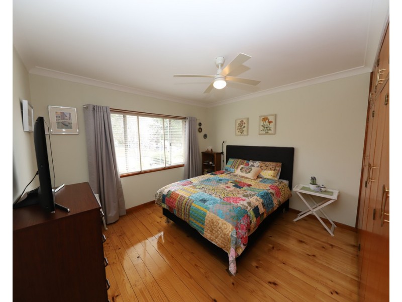 4 Crofton Avenue, Batlow NSW 2730