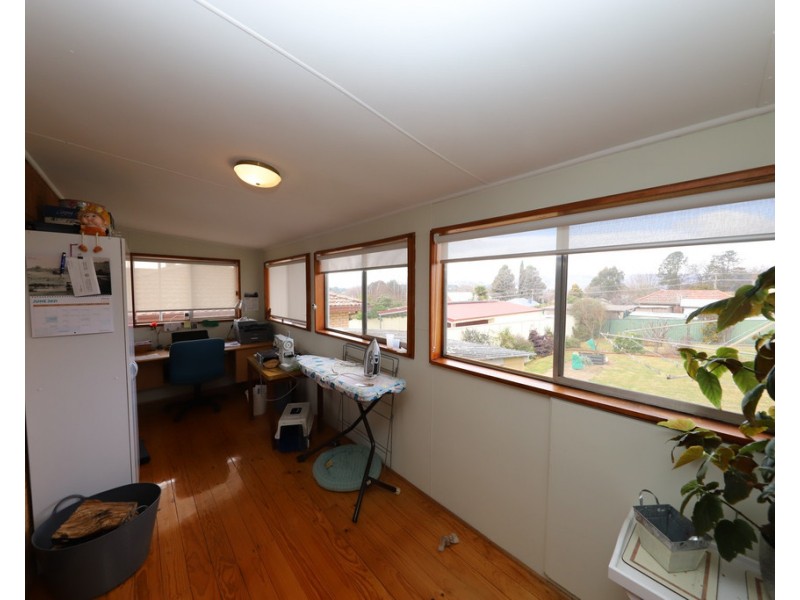 4 Crofton Avenue, Batlow NSW 2730