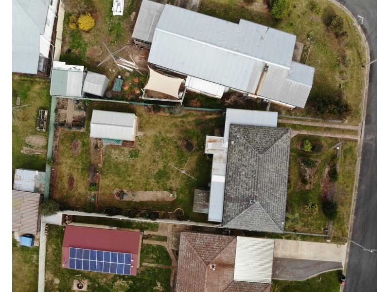 4 Crofton Avenue, Batlow NSW 2730