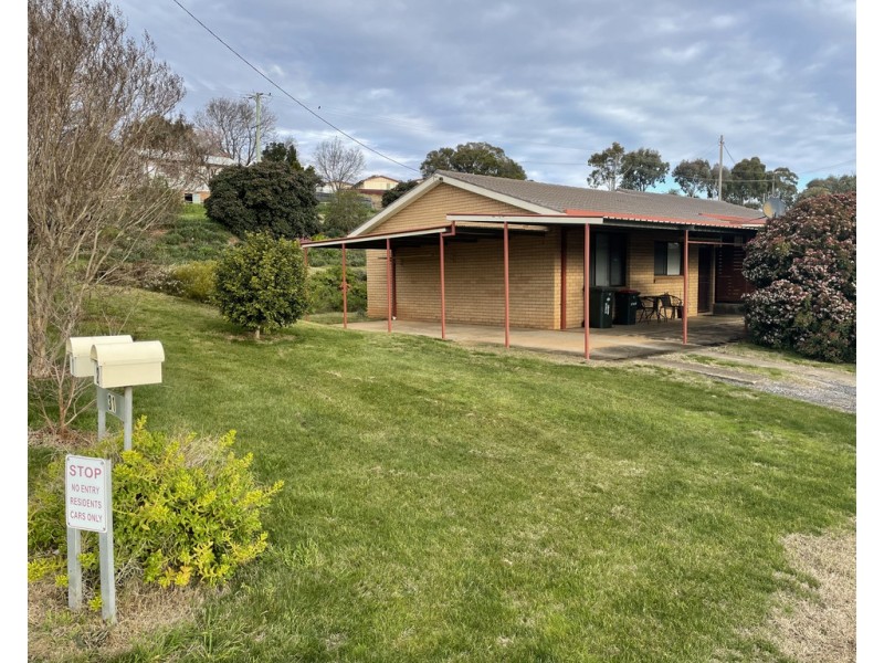 1/31 Tom Street, Gundagai NSW 2722