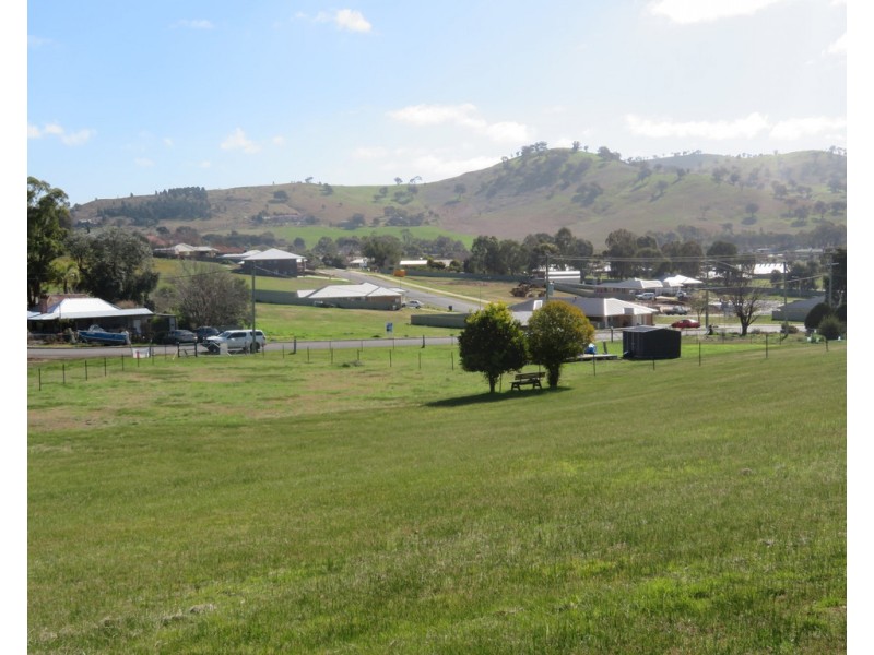 336 Neil McInerney Street, Gundagai NSW 2722