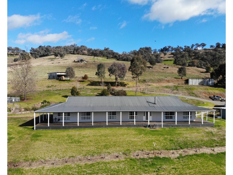 131 Sandy Gully Road “Sunnyside”, Adelong NSW 2729