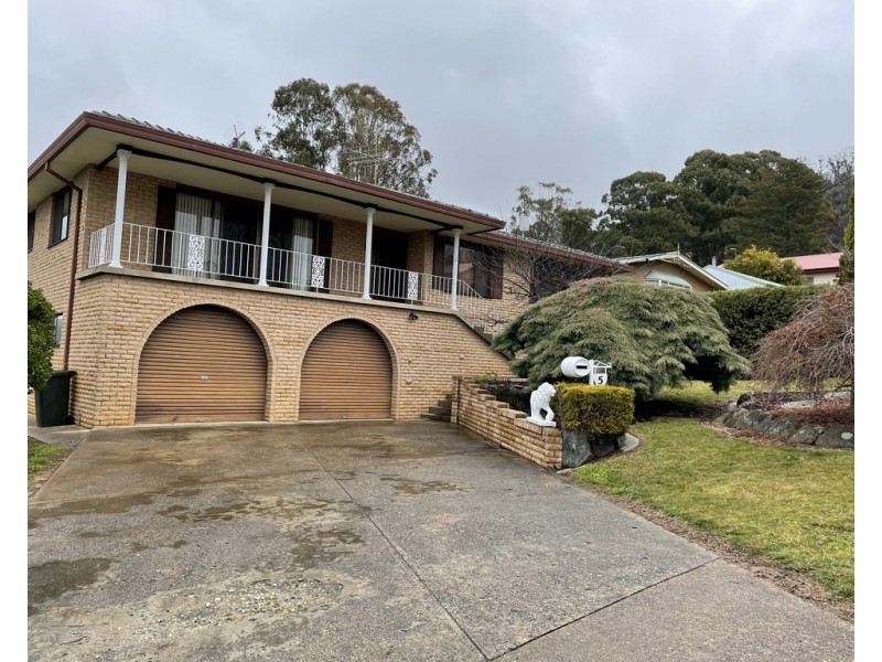5 Bogong Ave, Batlow NSW 2730
