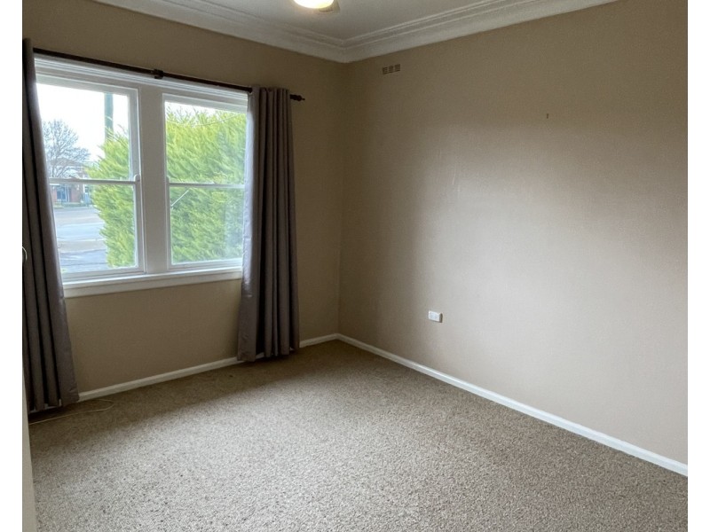 93 Capper Street, Tumut NSW 2720