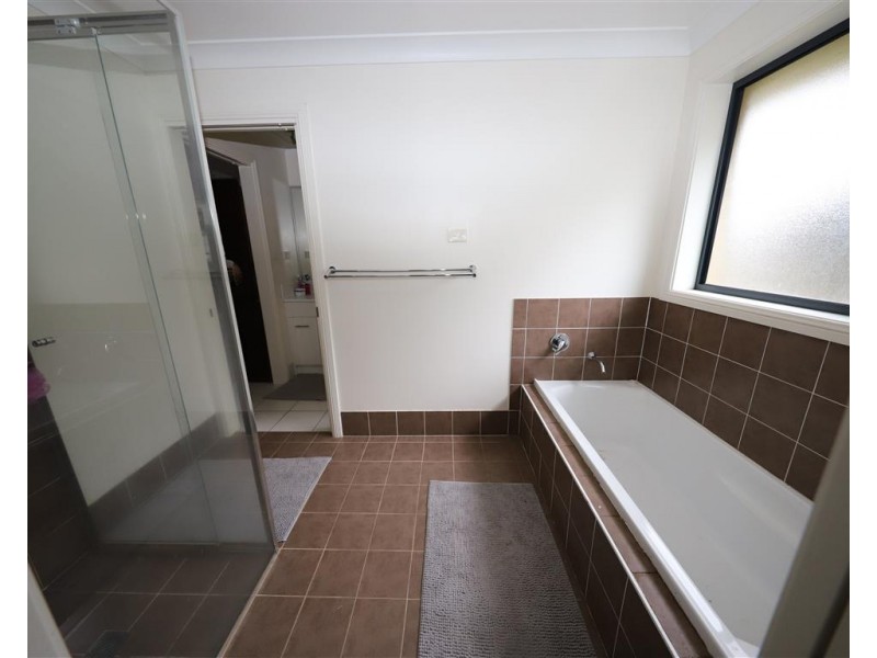 54 Quandong Avenue, Tumut NSW 2720