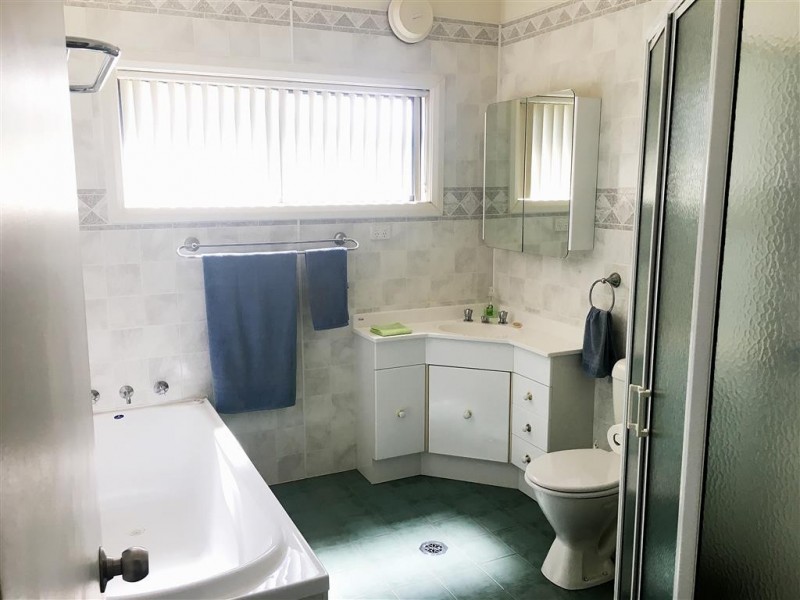 25 Broughton Street, Tumut NSW 2720