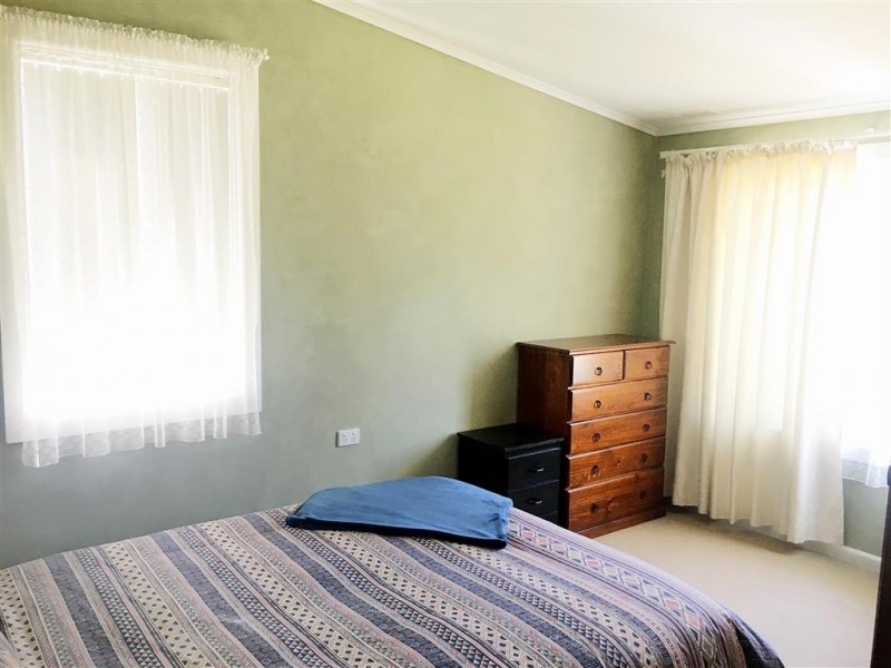 25 Broughton Street, Tumut NSW 2720