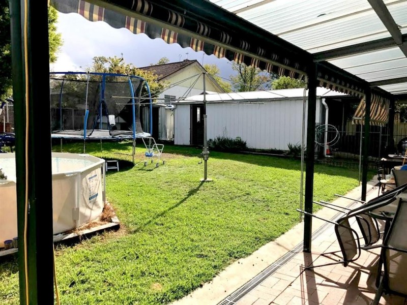 43 Capper Street, Tumut NSW 2720