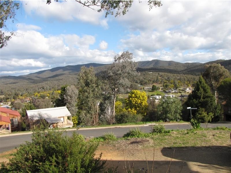 55 Howick Street, Tumut NSW 2720