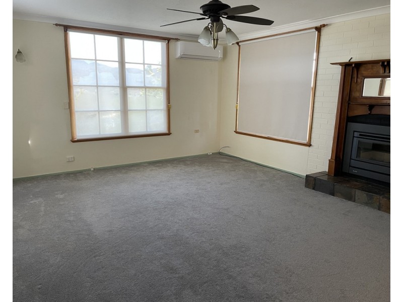 55 Howick Street, Tumut NSW 2720