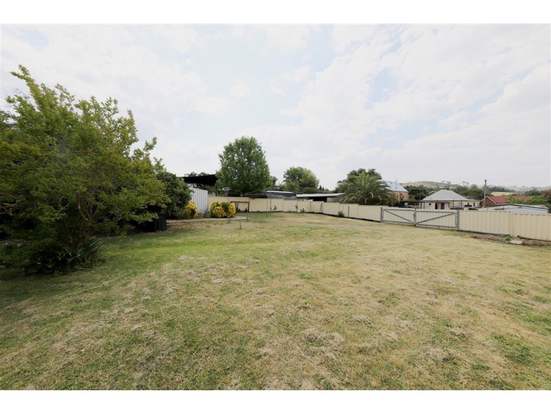 48 Lynch Street, Adelong NSW 2729