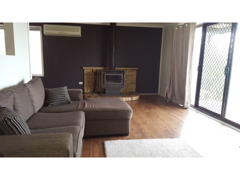 66 Clarke Street, Tumut NSW 2720