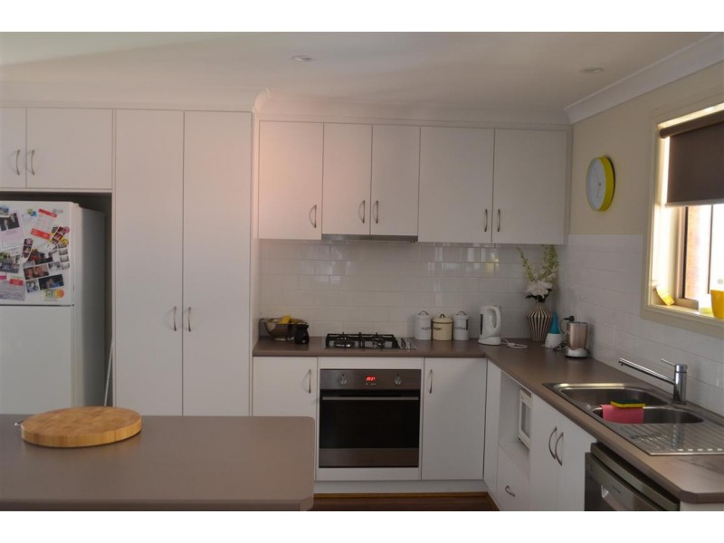 51 Jeffery Circuit, Tumut NSW 2720