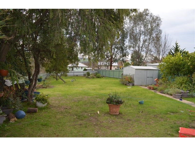 75 Clarke Street, Tumut NSW 2720