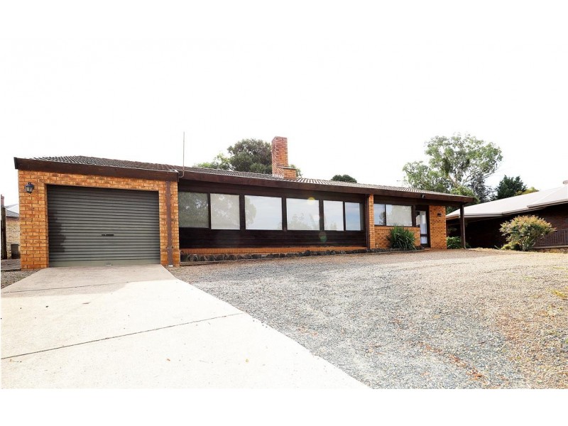 13 Bundara Crescent, Tumut NSW 2720