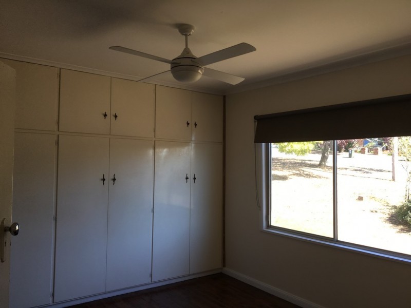80 Broughton Street, Tumut NSW 2720