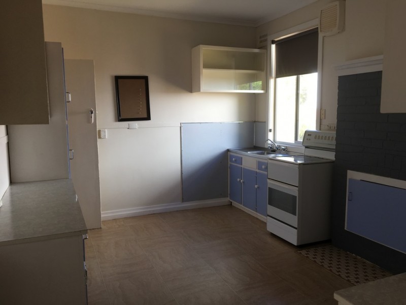 80 Broughton Street, Tumut NSW 2720