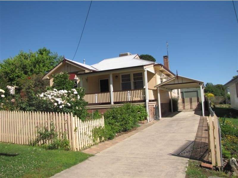 53 Carey Street,, Tumut NSW 2720