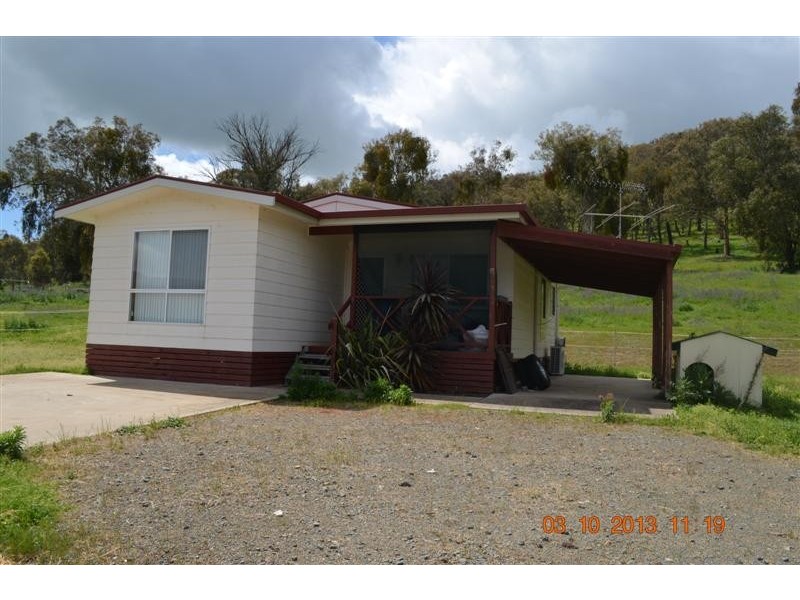 13 Sturt Close, Tumut NSW 2720