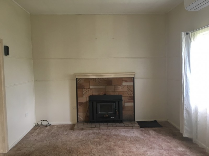 184 Capper Street, Tumut NSW 2720