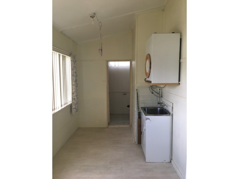 184 Capper Street, Tumut NSW 2720