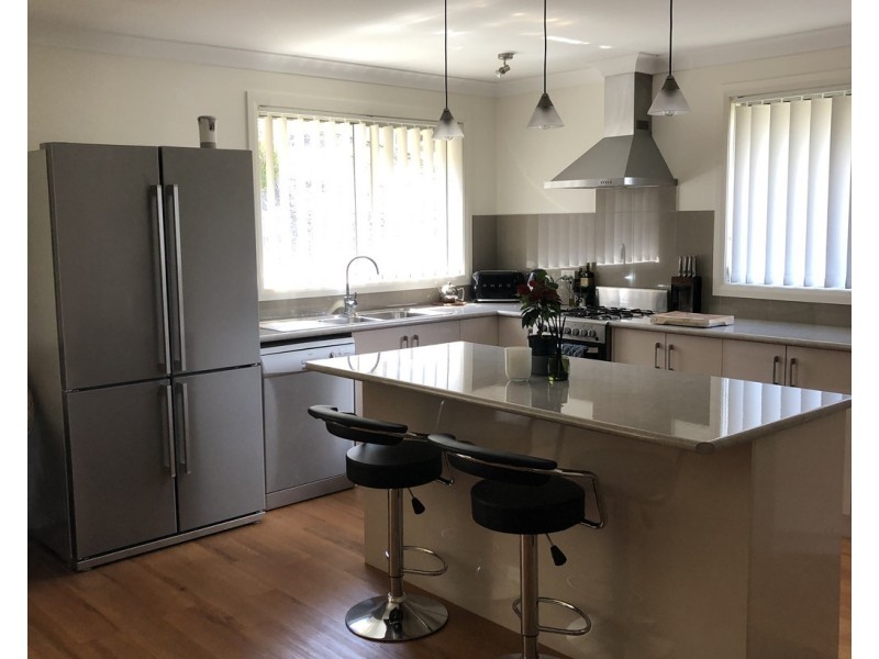 24 Booral Avenue, Tumut NSW 2720