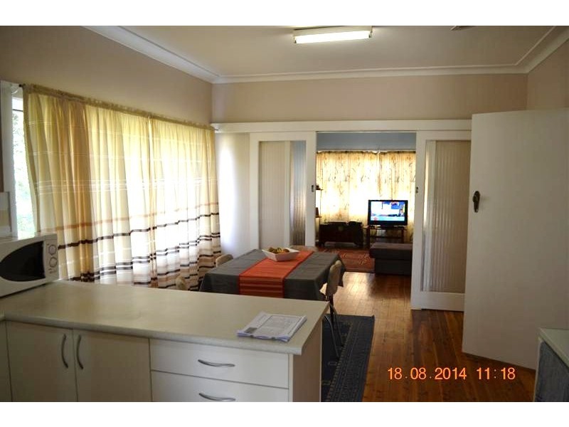 74 Broughton Street, Tumut NSW 2720