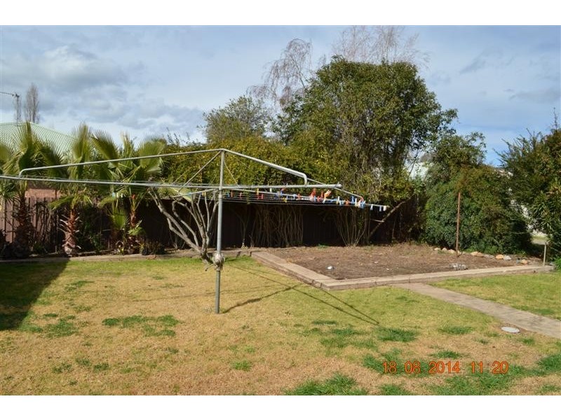 74 Broughton Street, Tumut NSW 2720