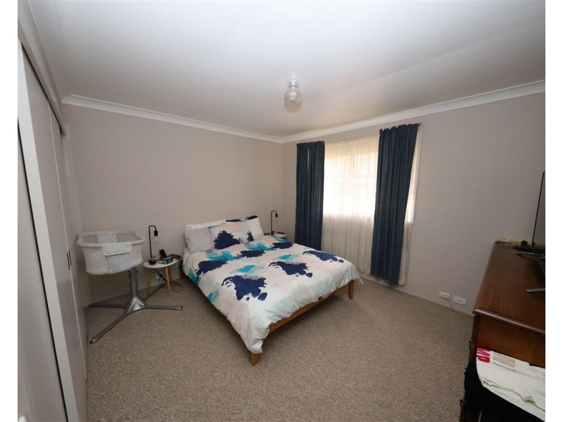 31 Clarke Street, Tumut NSW 2720