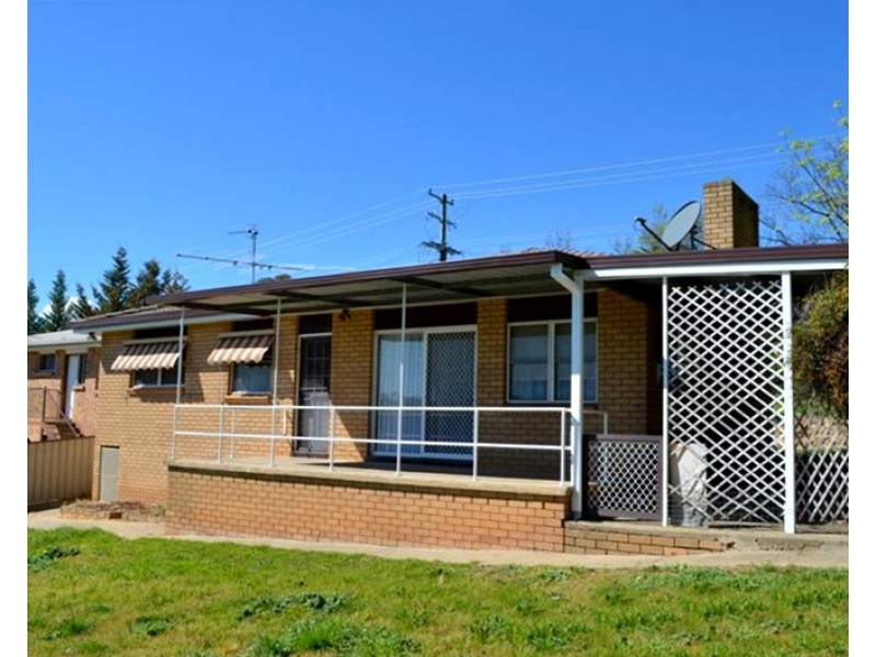 31 Clarke Street, Tumut NSW 2720