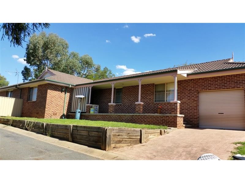 7 The Pavilion, Tumut NSW 2720