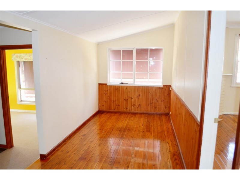 53 Carey Street, Tumut NSW 2720