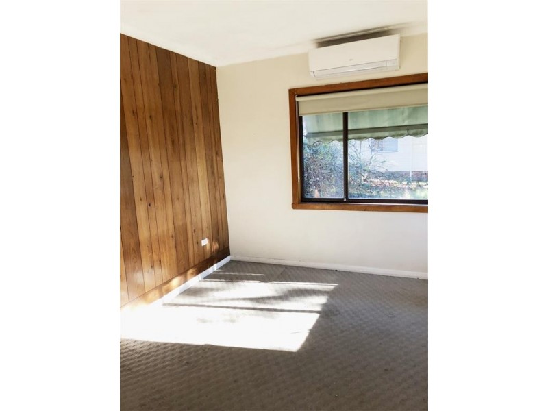 8 Pioneer Street, Batlow NSW 2730