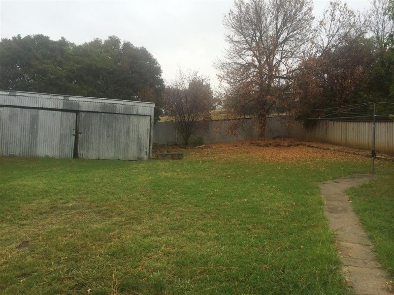 91 Lynch Street, Adelong NSW 2729