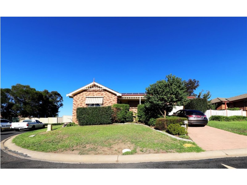 2 Coolamine Circuit, Tumut NSW 2720