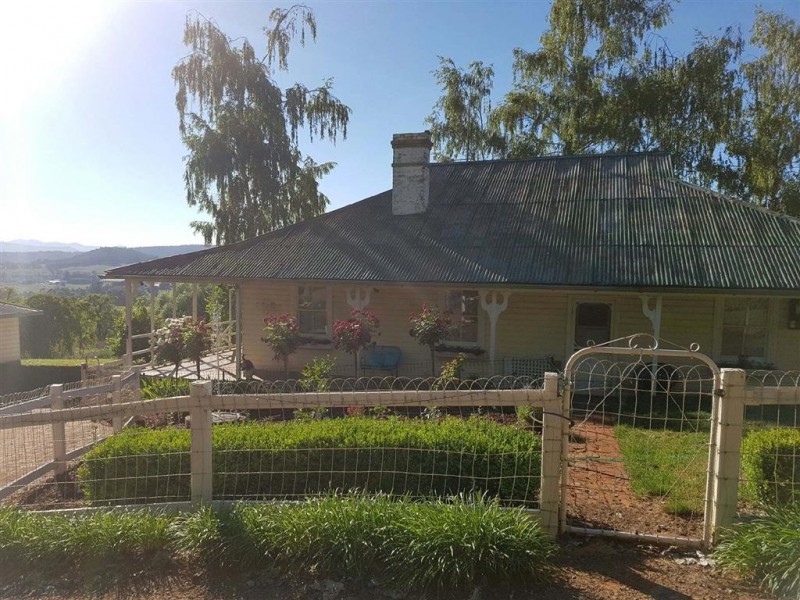 3878 Batlow Road, Batlow NSW 2730