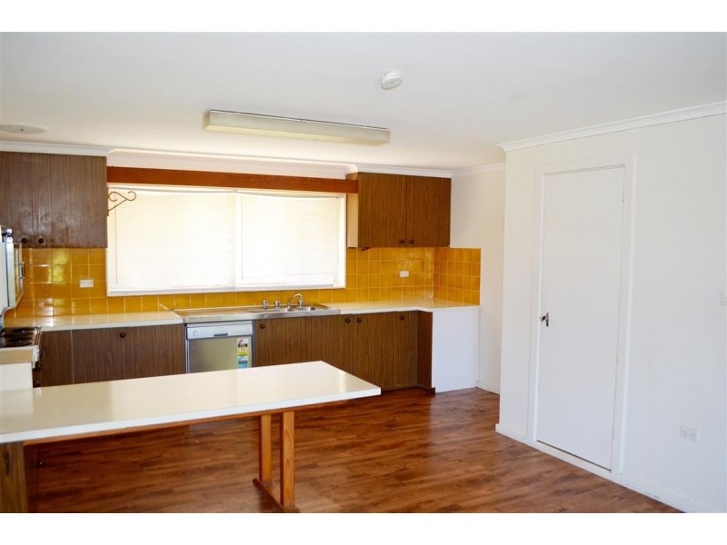 15 Camp Street, Adelong NSW 2729