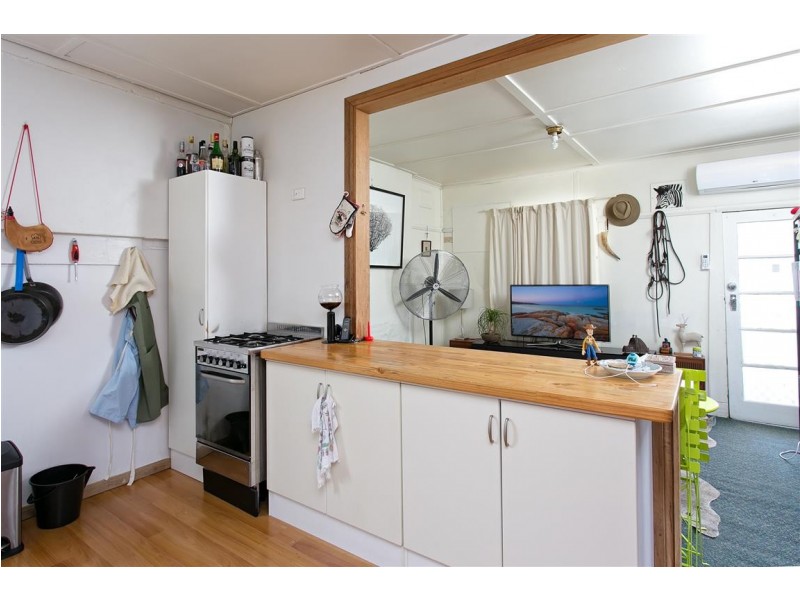 31 Simpson Street, Tumut NSW 2720