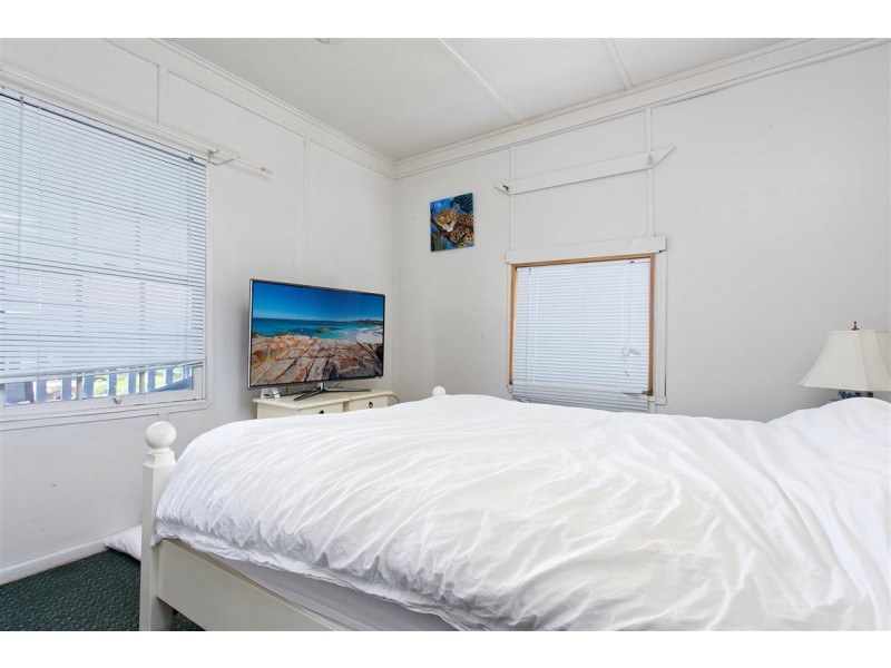 31 Simpson Street, Tumut NSW 2720