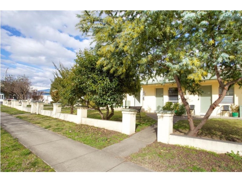 39 Merivale Street, Tumut NSW 2720