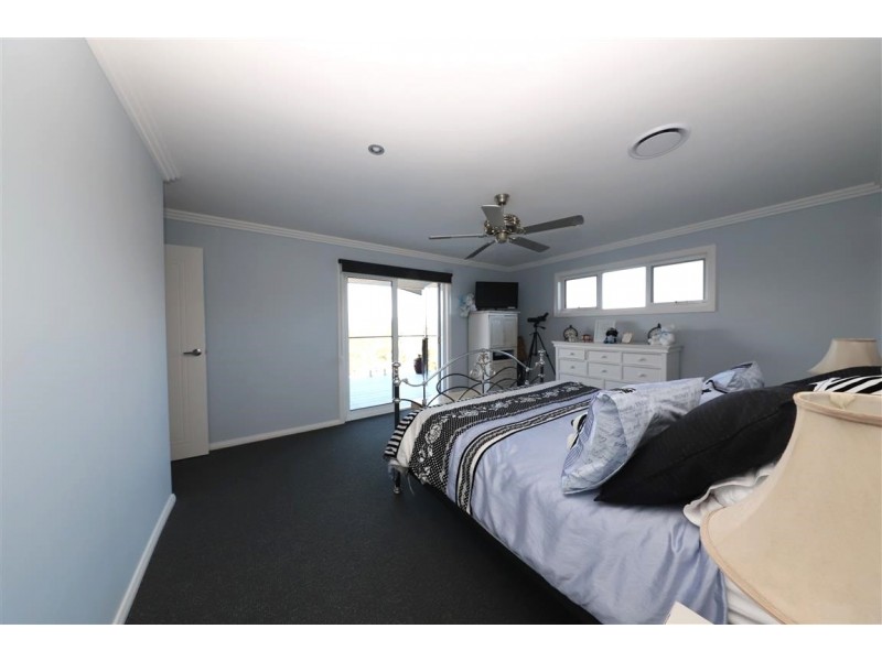 10 Lindbeck Avenue, Tumut NSW 2720